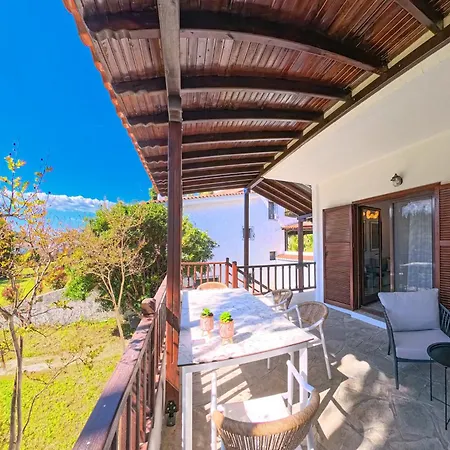 Blue Coast Maisonette * Elani